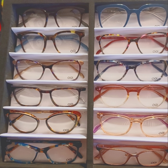 Designer eye glasses - Picture 3 of 8